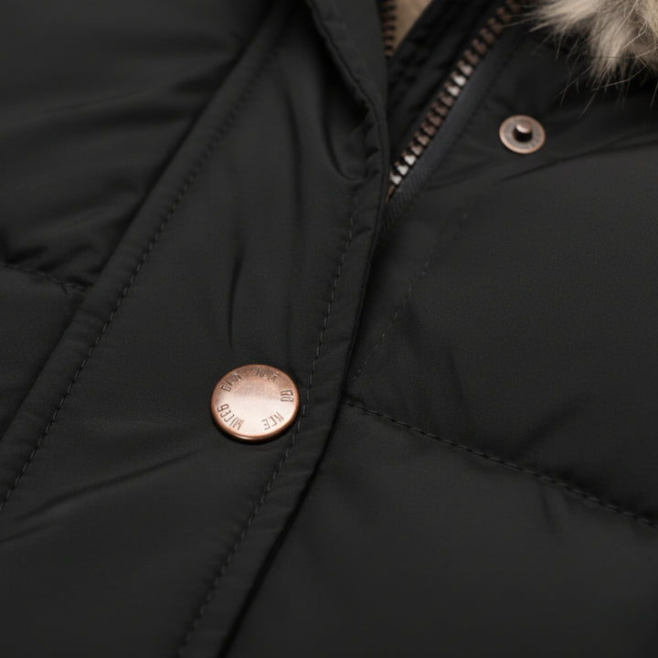 Damenjacke mit Kapuze und Wattierung