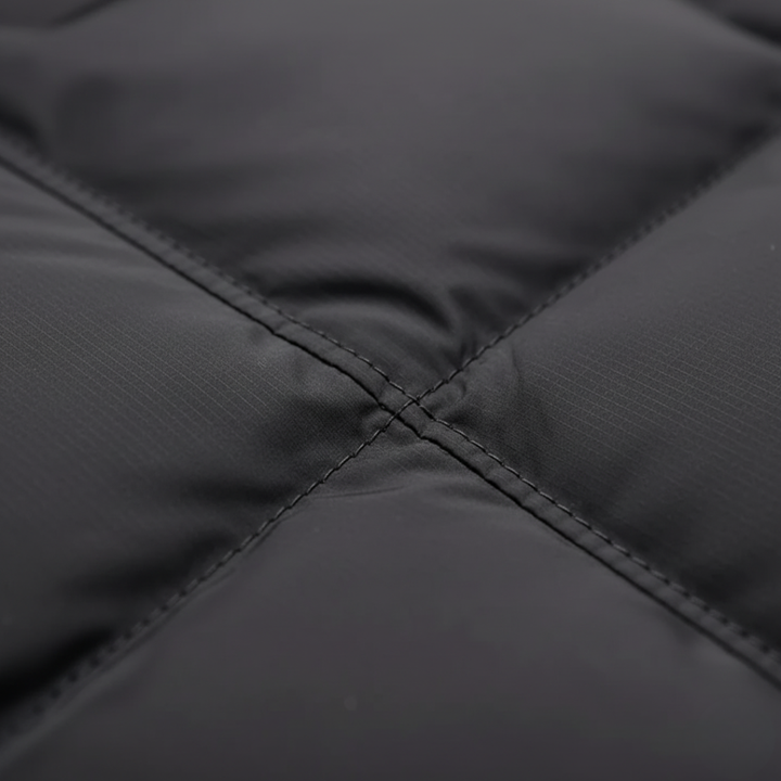 Piumino uomo in materiale sintetico nero