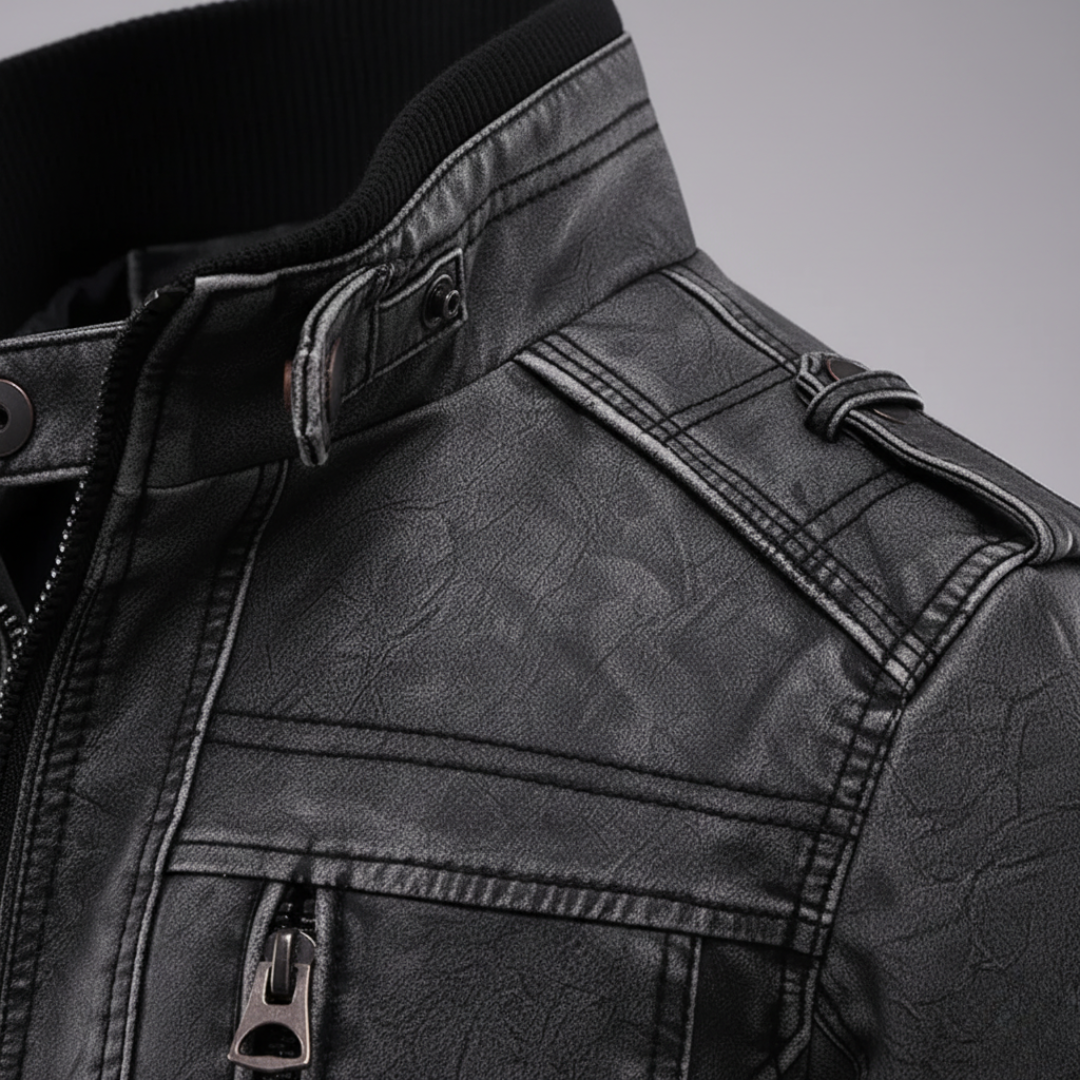 Giacca Uomo in Pelle Sintetica con Collo Alto e Tasche