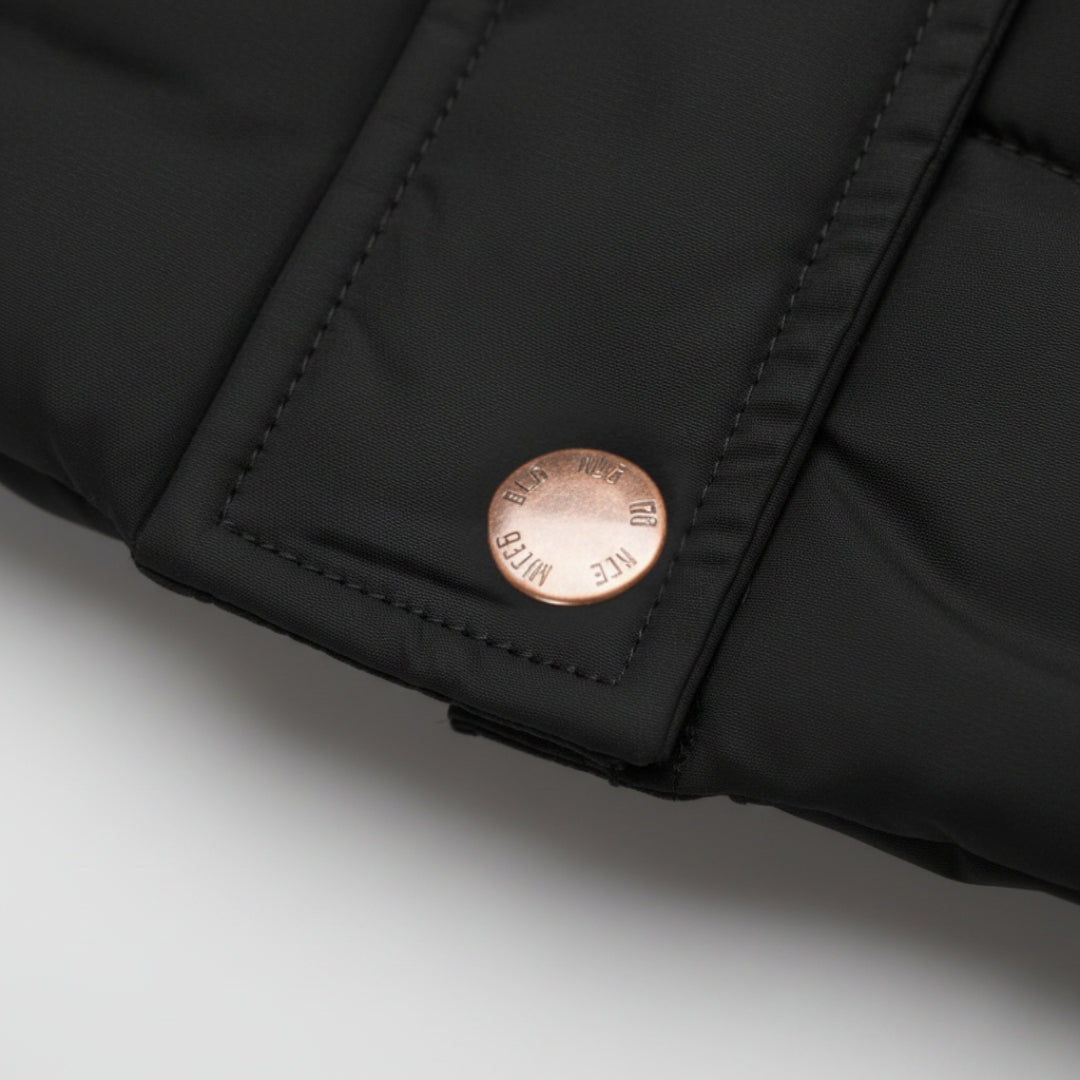 Damenjacke mit Kapuze und Wattierung