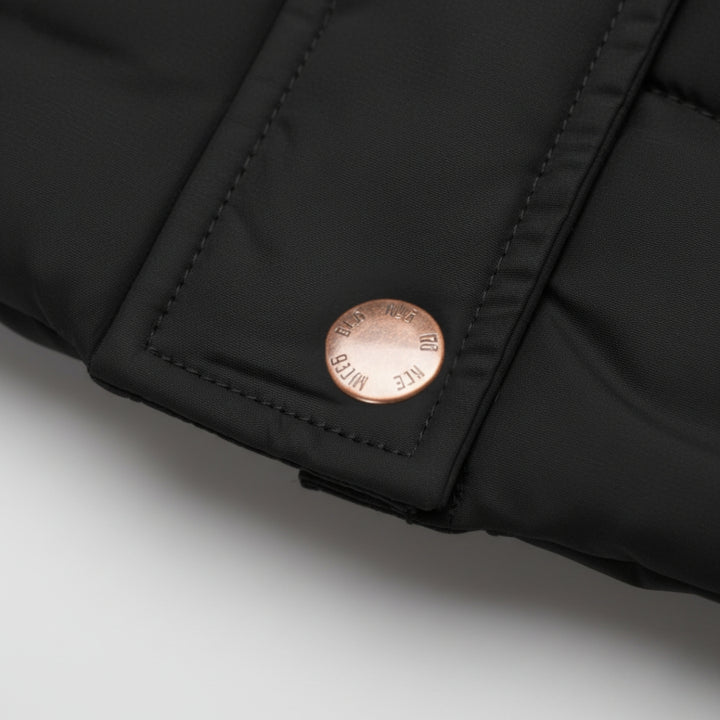 Damenjacke mit Kapuze und Wattierung