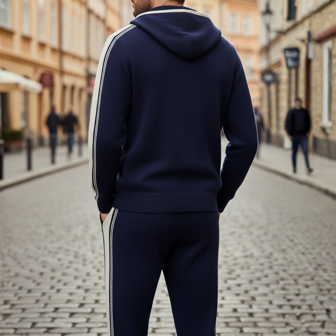 Men's Tracksuit Set with Hood in Soft Yarn