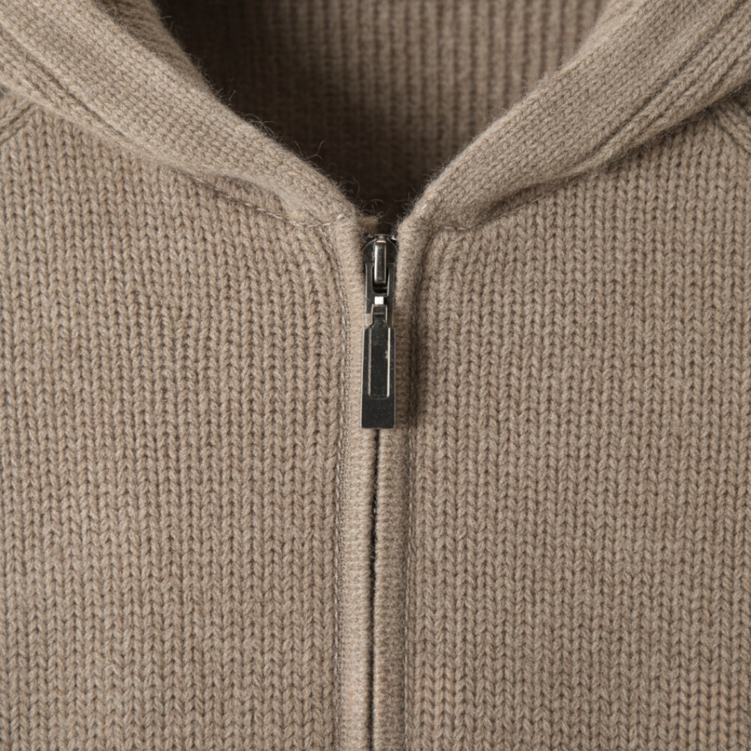 Cardigan Uomo con Cappuccio in Maglia Disponibile