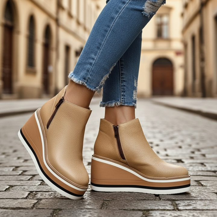 Stivaletti donna similpelle con zip e tacco wedge