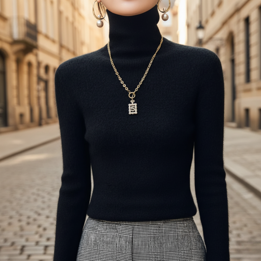 Maglione donna girocollo in materiale morbido