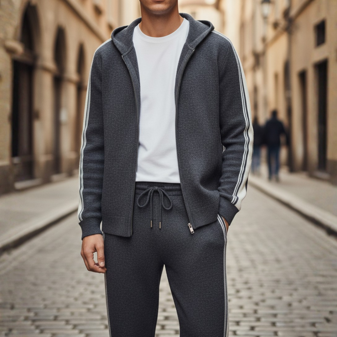 Men's Tracksuit Set with Hood in Soft Yarn