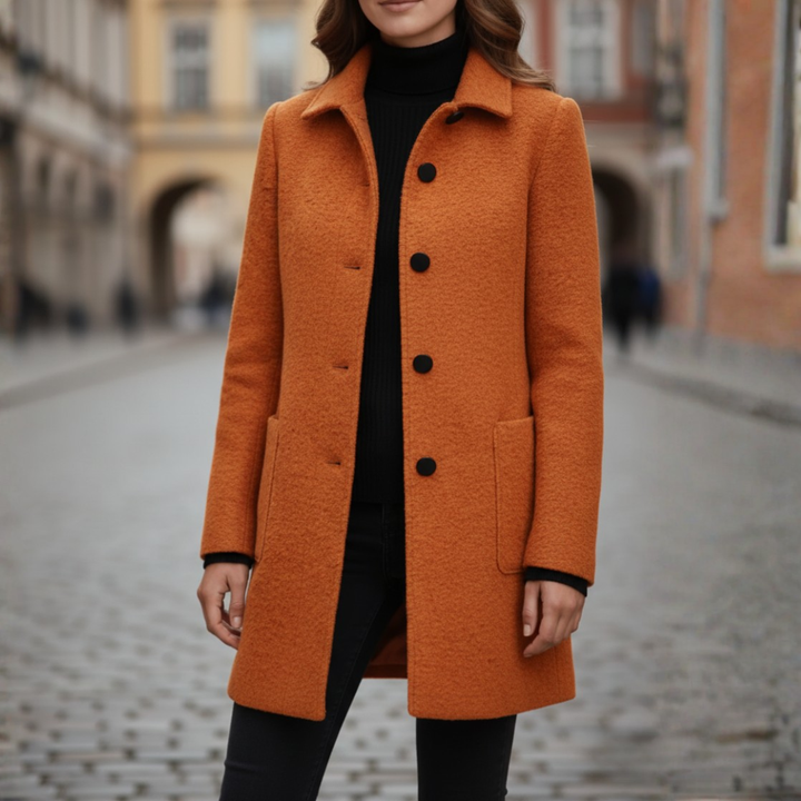 Damenmantel mit schwarzen Knöpfen